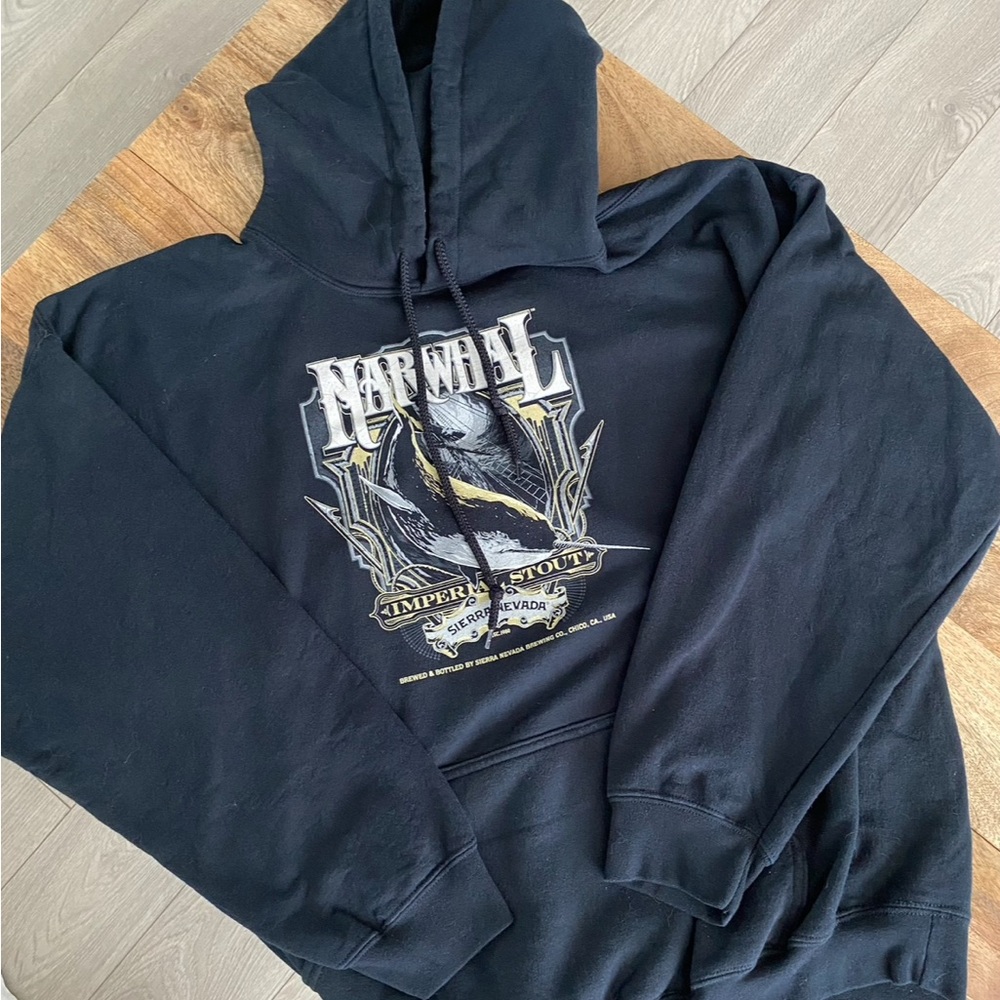 Gildan Sierra Nevada Black Narwhal Graphic Hoodie